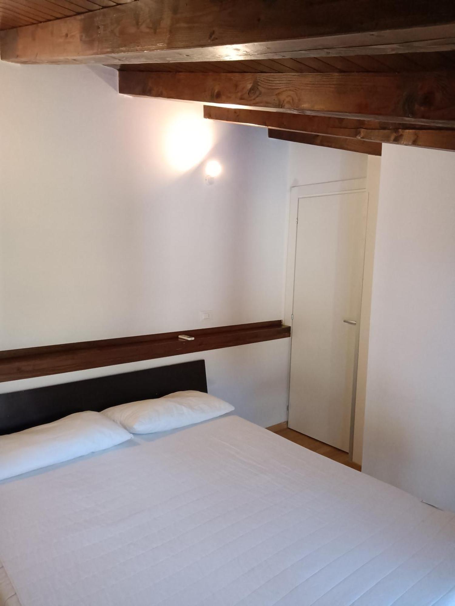 Oasi Holiday Home Toscolano-Maderno Zimmer foto