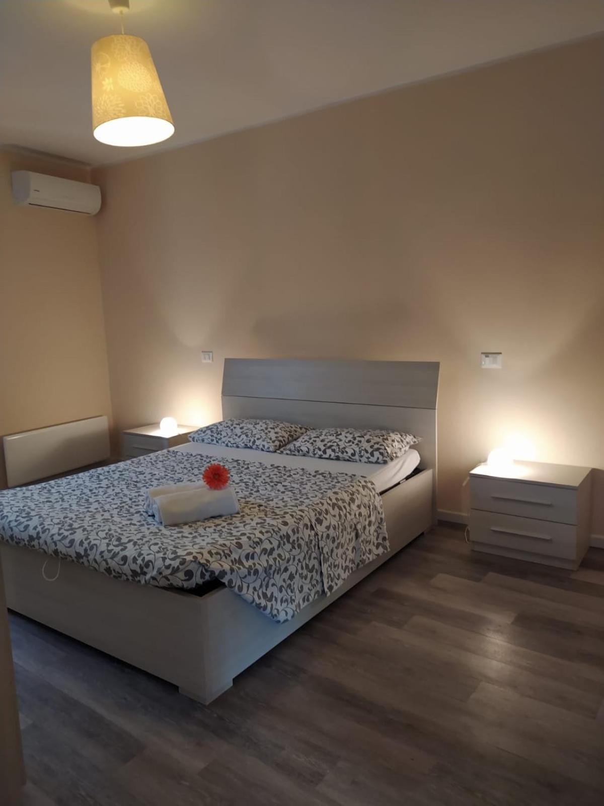 Oasi Holiday Home Toscolano-Maderno Zimmer foto
